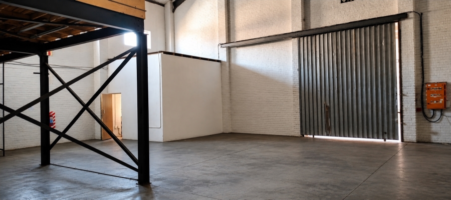 Commercial Property for Sale in Oos Einde North West